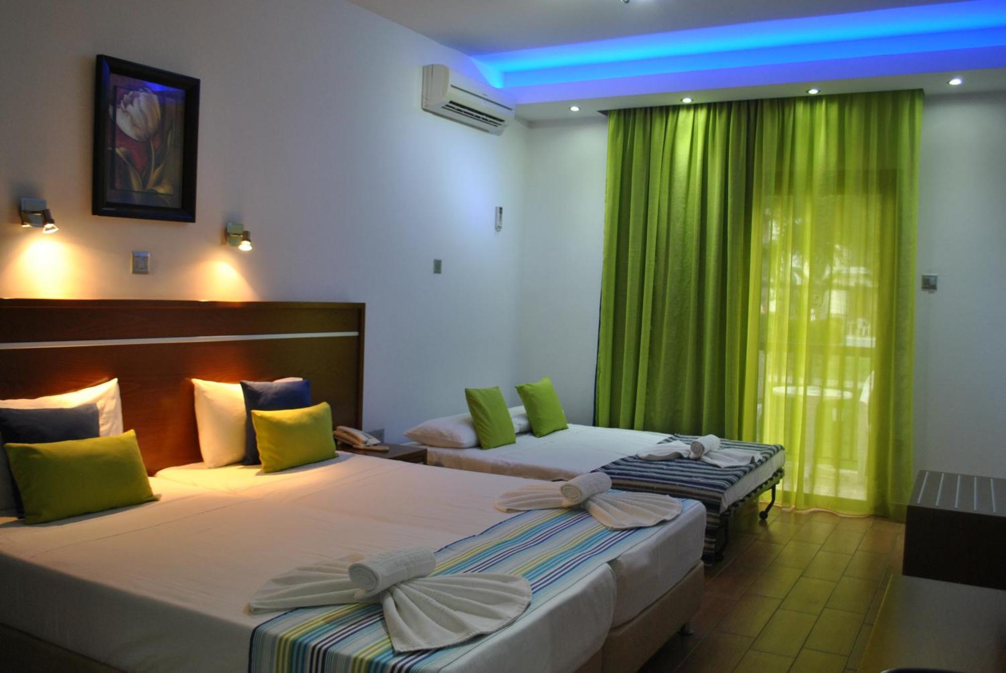 Loutsiana Deluxe Apts Ayia Napa Room photo